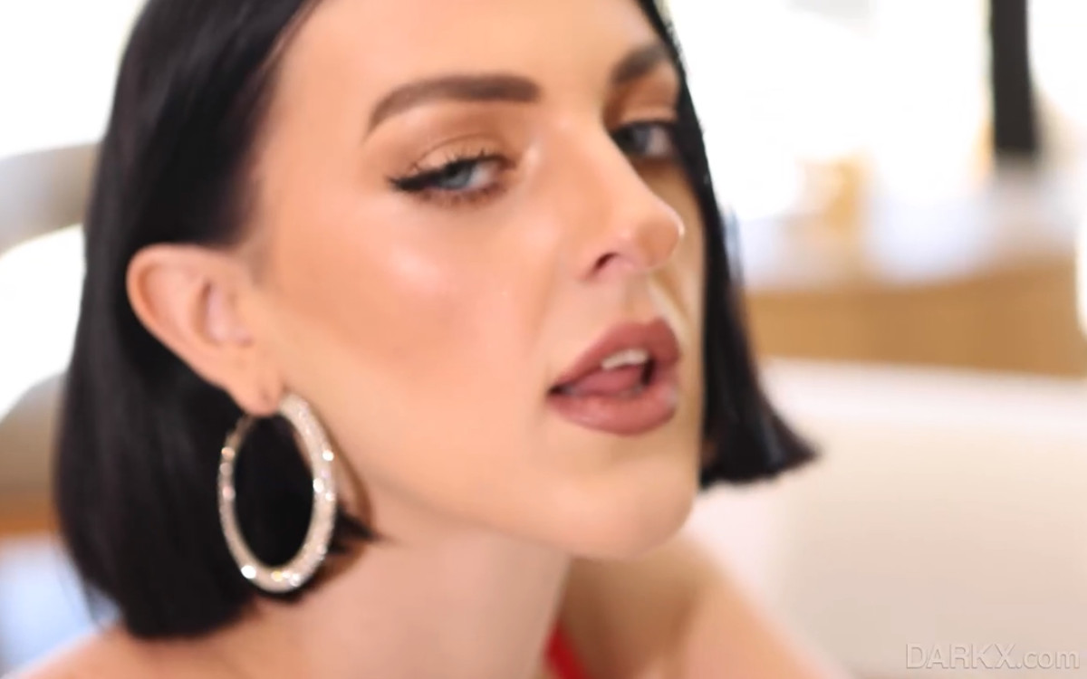 Lucy Lotus Takes The Anal Position (DarkX / XEmpire)
