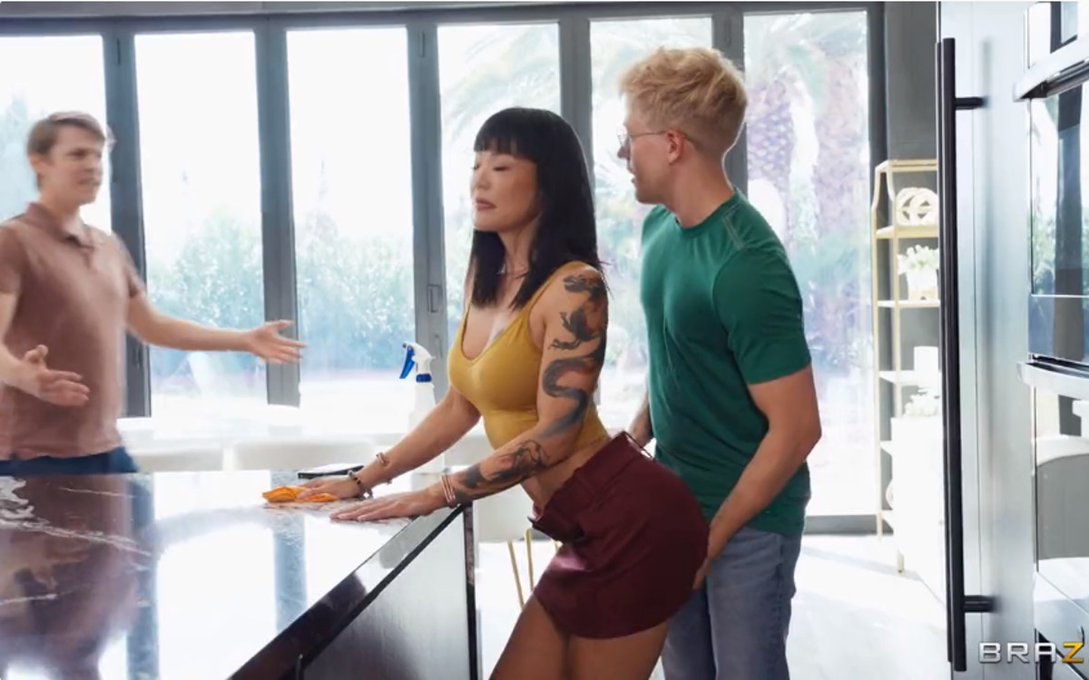 Pervy MILF Is A Real Slut (Brazzers)